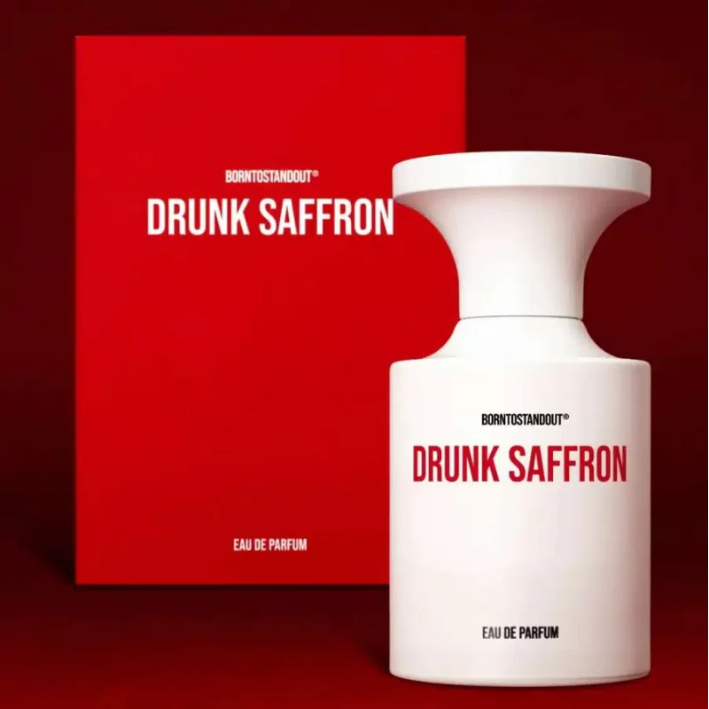 Mùi hương Borntostandout Drunk Saffron với quả mận, nghệ tây, da thuộc, cà phê và vani